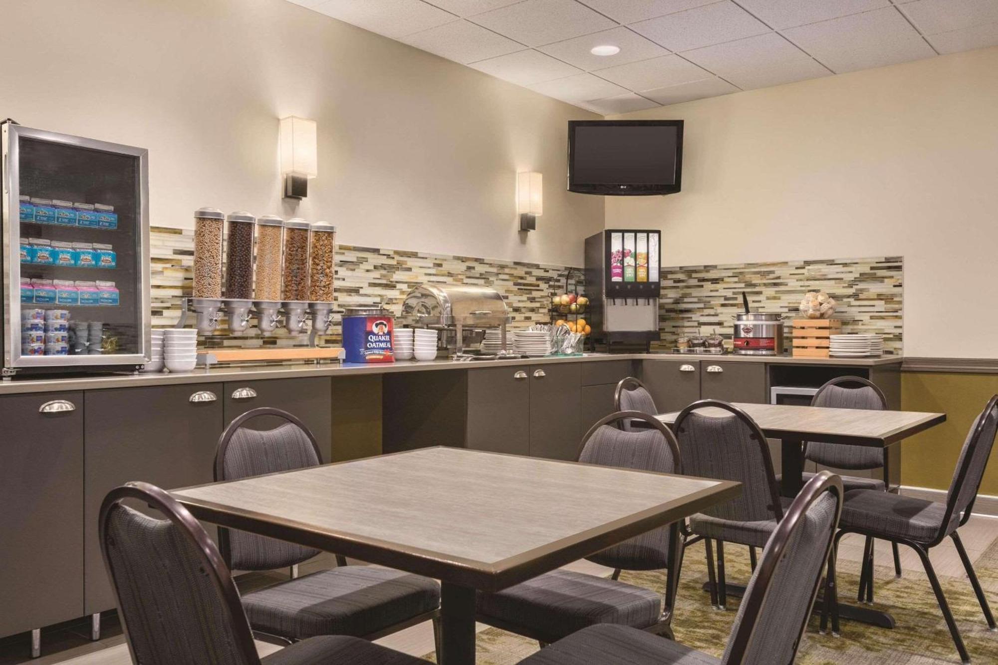 Country Inn & Suites By Radisson, Fergus Falls, Mn Dış mekan fotoğraf