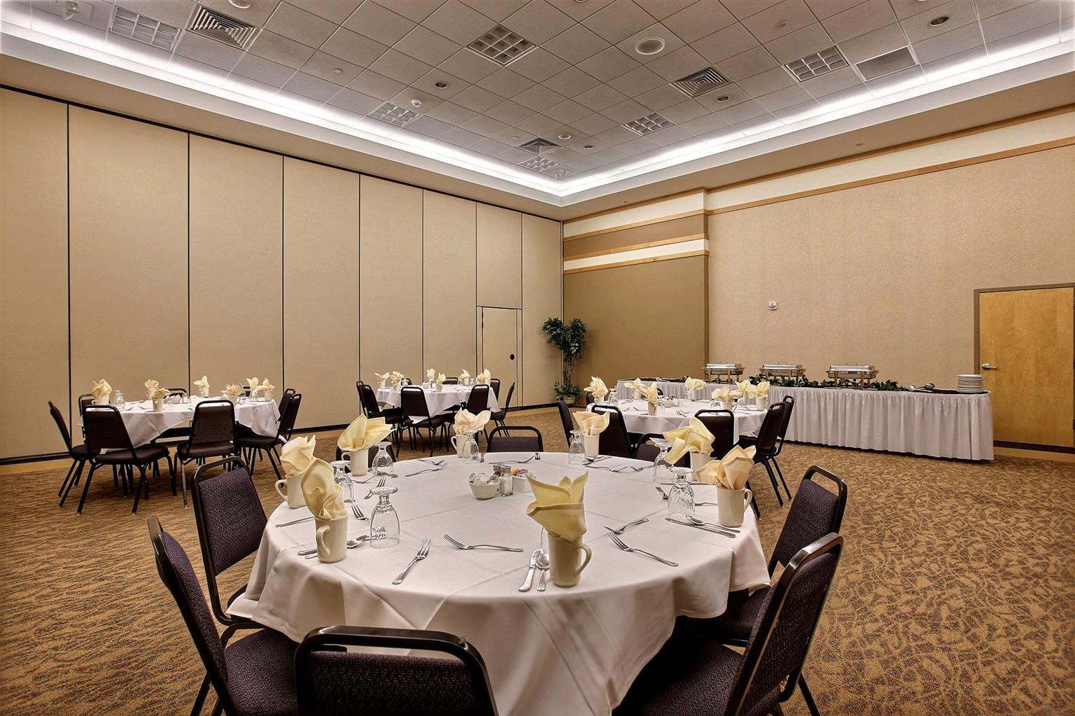 Country Inn & Suites By Radisson, Fergus Falls, Mn Restoran fotoğraf